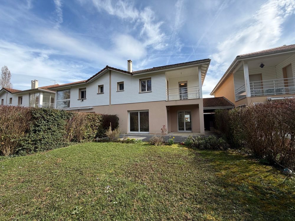 � vendre  Maison Ornex (01210)