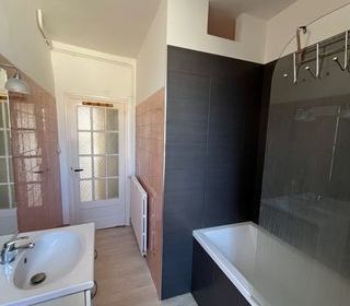  Immeuble � vendre 505 m�