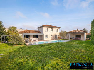  Maison � vendre 8 pi�ces 226 m�