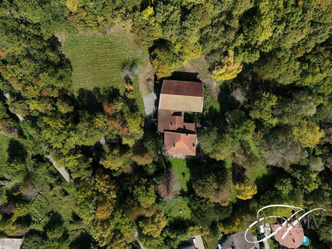   PROPRIETE ET MAISON DE MAITRE Maison - 700 m�