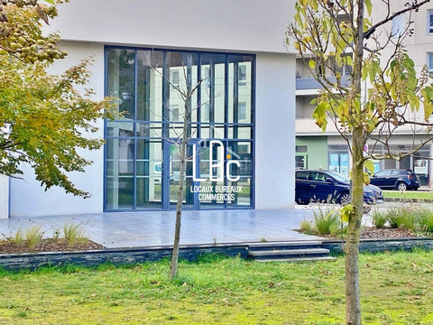 Angers Nord - Local commercial 143 m&sup2; &agrave; vendre 303160 49100 Angers