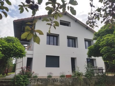   Maison familiale r�nov�e non-meubl�e Maison - 5 pi�ce(s) - 138 m�