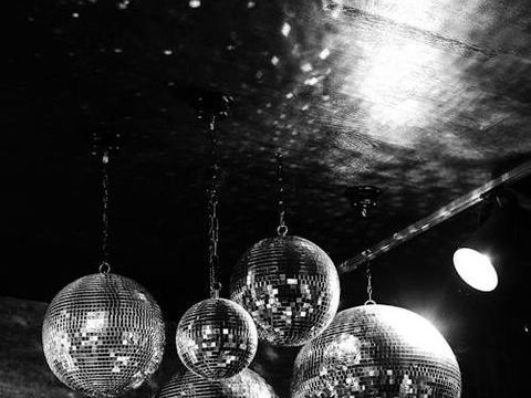 Belle affaire de bar licence IV avec terrasse et logement possib 270000 69007 Lyon