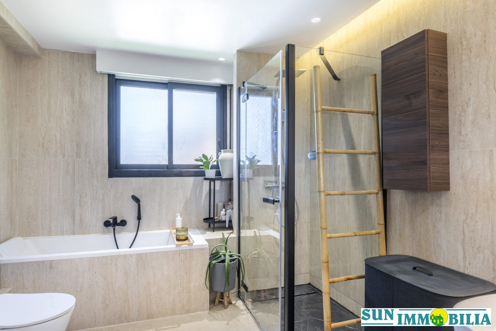 � vendre  Appartement Saint-Laurent-du-Var (06700)