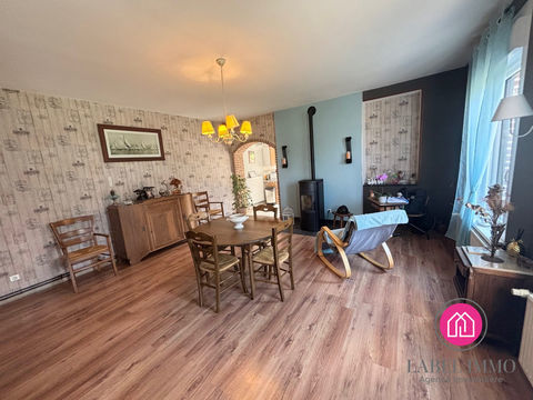   Maison individuelle avec garage Maison - 7 pi�ce(s) - 160 m�