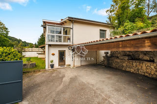  Maison � vendre 6 pi�ces 214 m�