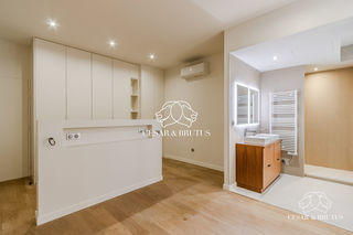  Appartement � vendre 4 pi�ces 159 m�