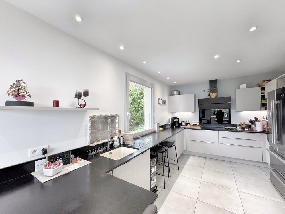 � vendre  Maison Gex (01170)