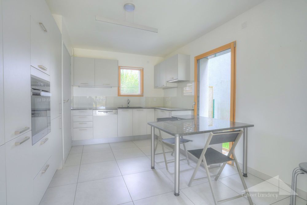 � vendre  Appartement Pr�vessin-Mo�ns (01280)