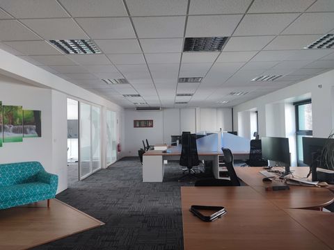 PLATEAU DE BUREAU A VENDRE - VANNES OUEST - PROXIMITE IMMEDIATE 408550 56000 Vannes