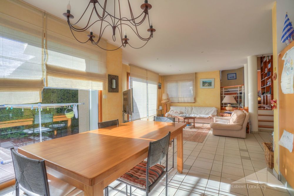 � vendre  Maison Gex (01170)