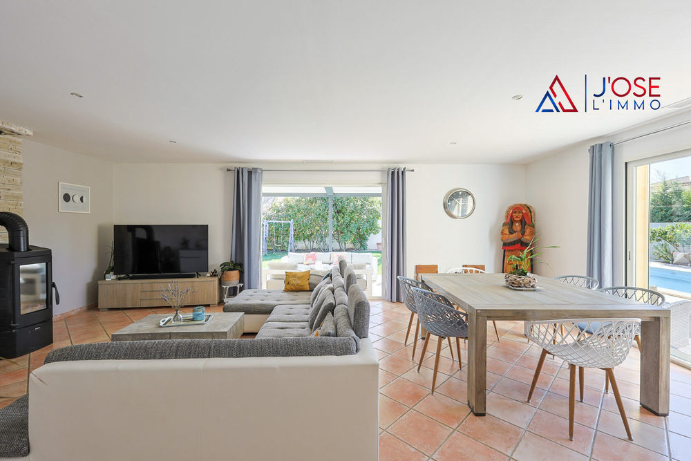 � vendre  Maison Pourri�res (83910)