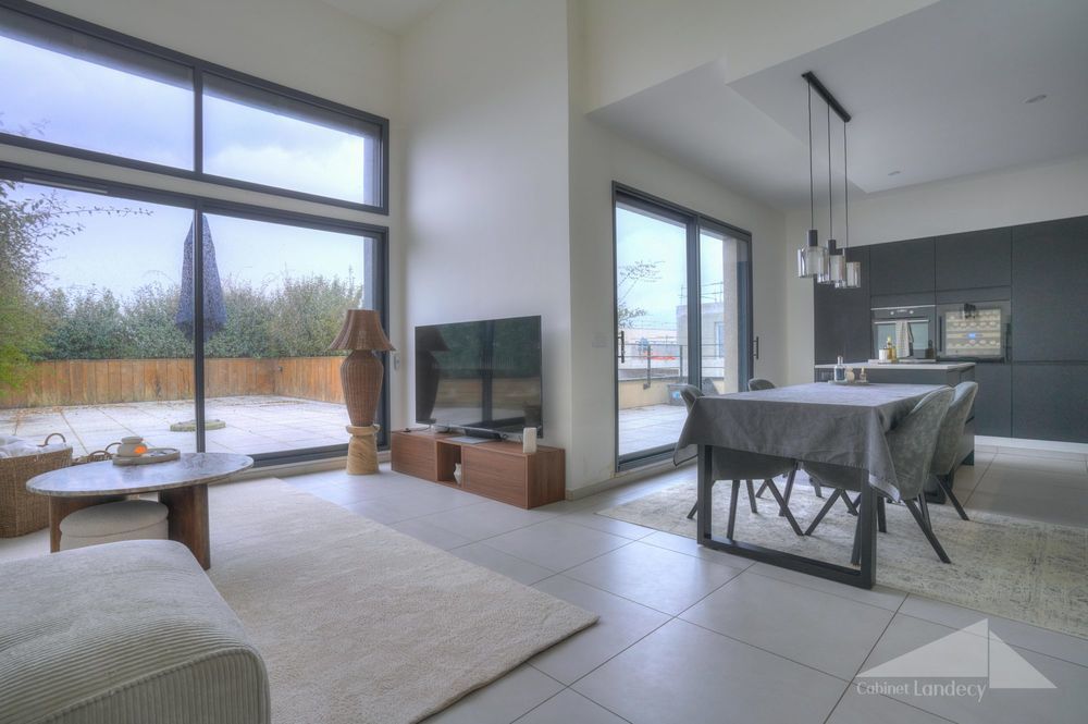 � vendre  Appartement Ferney-Voltaire (01210)