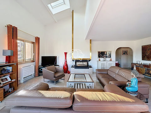  Appartement � vendre 4 pi�ces 136 m�