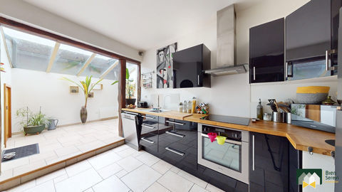   AUTHENTIQUE MAISON DE CARACT�RE 4 CHAMBRES � CHARME DE 1804 A Maison - 6 pi�ce(s) - 124 m�