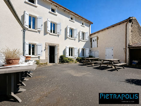   ANCIEN BAR / RESTAURANT AVEC LOGEMENT DE FONCTION ET D�PENDANCE Maison - 4 pi�ce(s) - 235 m�