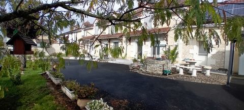   Charme, espace et authenticit� pr�d de Richelieu ! Maison - 7 pi�ce(s) - 227 m�