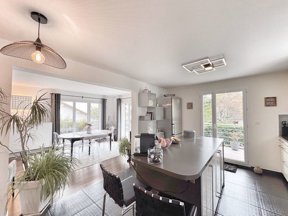 � vendre  Maison Cessy (01170)