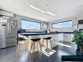  Maison � vendre 8 pi�ces 322 m�