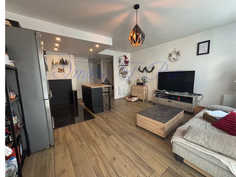   Superbe appartement meubl� 2 pi�ces avec parking et cave � A Appartement - 2 pi�ce(s) - 44 m�