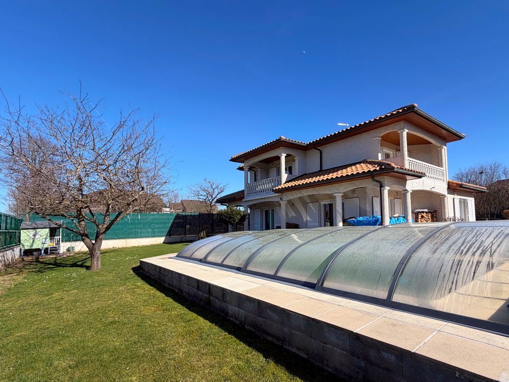 � vendre  Maison Ornex (01210)