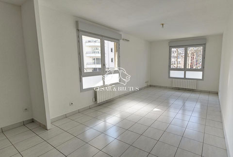  Appartement � vendre 3 pi�ces 65 m�