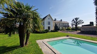  Maison � vendre 9 pi�ces 196 m�