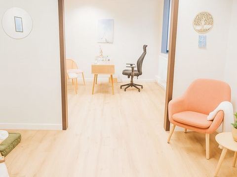 A VENDRE - Local professionnel 80 m&sup2; + 4 parkings 205550 56000 Vannes