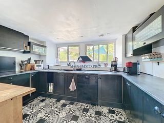  Maison � vendre 9 pi�ces 210 m�