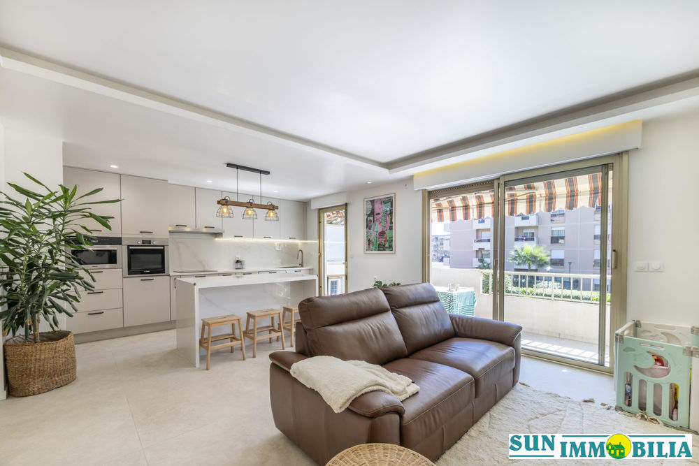 � vendre  Appartement Saint-Laurent-du-Var (06700)