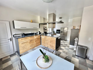  Maison � vendre 8 pi�ces 240 m�