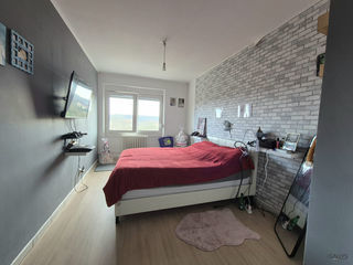  Appartement � vendre 8 pi�ces 149 m�