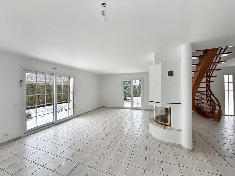 � vendre  Maison Ornex (01210)