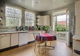  Maison � vendre 10 pi�ces 240 m�