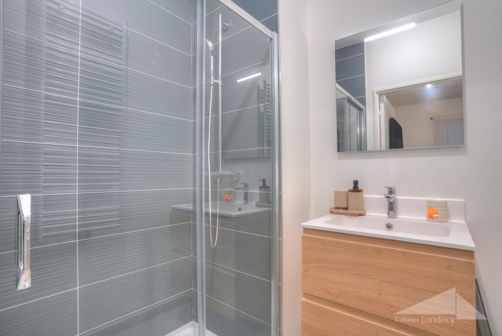 � vendre  Appartement Ferney-Voltaire (01210)