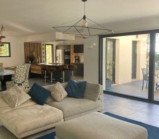  Maison � vendre 6 pi�ces 201 m�