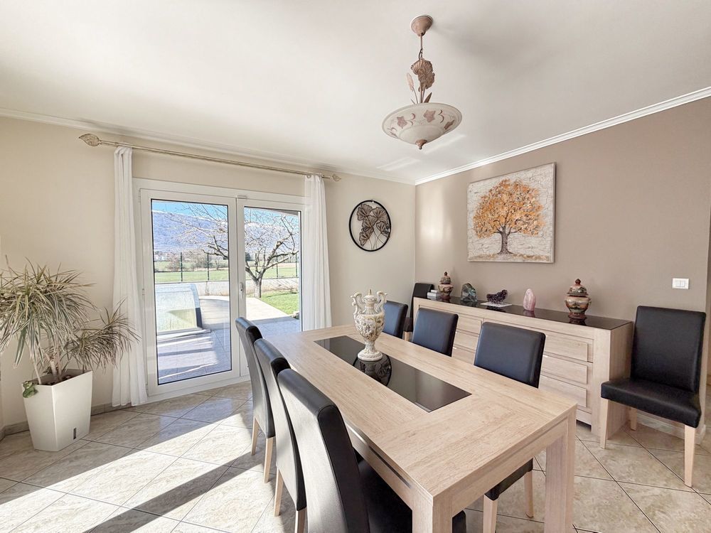 � vendre  Maison Ornex (01210)