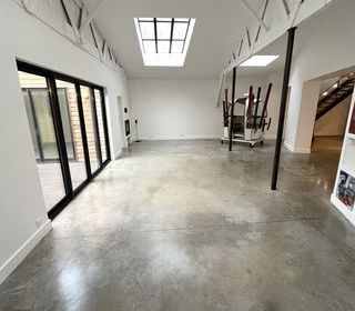  Appartement � louer 7 pi�ces 214 m� Lyon