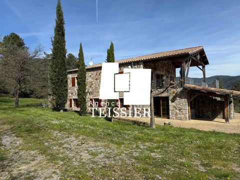   Grande maison en pierres avec terrain Maison - 9 pi�ce(s) - 217 m�