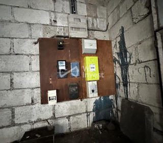  Immeuble � vendre 590 m�