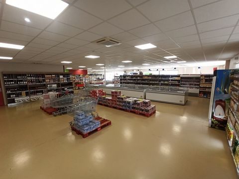 LOC 440m&sup2; Zone FAMILY LIMOGES NORD 3500 87100 Limoges