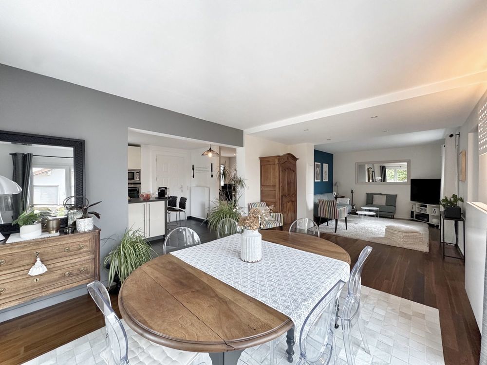 � vendre  Maison Cessy (01170)