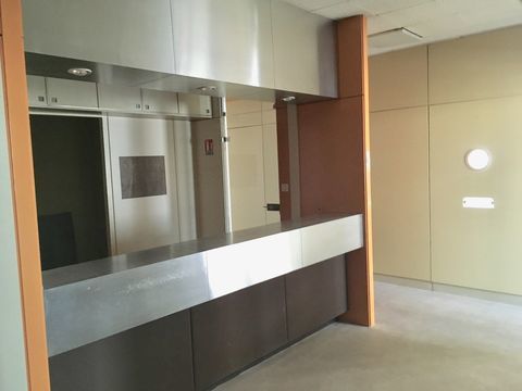 Location Limoges Centre - Plateau 400m&sup2; Bureaux (R+1) 1800 87000 Limoges