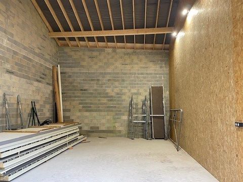 Local de stokage 65 m&sup2; 750 33510 Andernos-les-bains