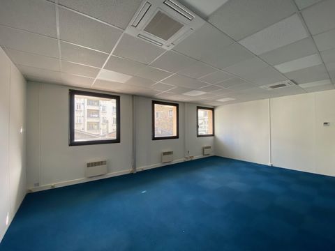 VTE PLATEAU BUREAU 242m&sup2; EXCEPTIONNEL 370448 87000 Limoges