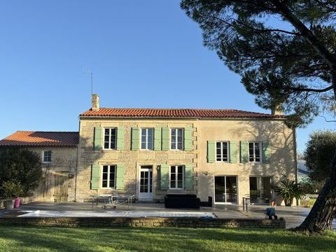   Maison � vendre Saint-Symphorien Maison - 9 pi�ce(s) - 250 m�