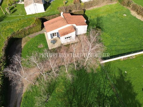   Avec 4000 m� de terrain !! Maison - 4 pi�ce(s) - 85 m�