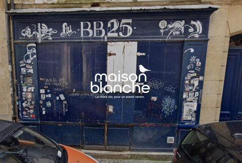 VIEUX BORDEAUX QUARTIER DE LA GROSSE CLOCHE:LOCAUX DE 138m2 LIBR 1400 33000 Bordeaux