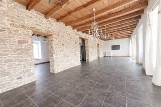  Maison � vendre 13 pi�ces 375 m�