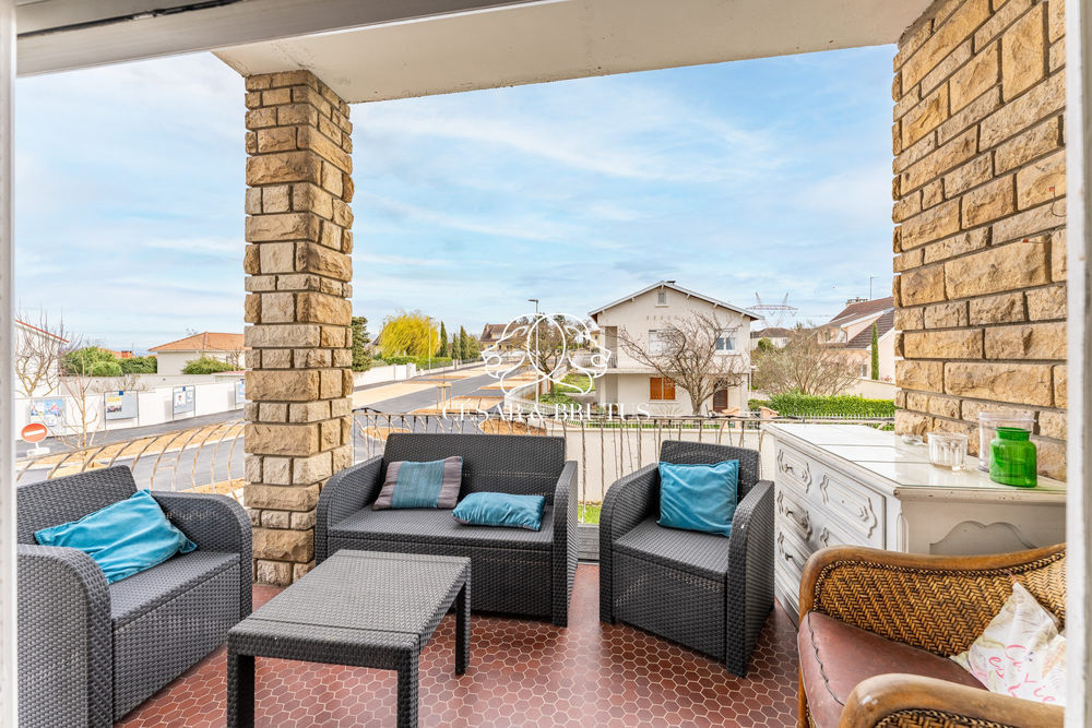 � vendre  Maison Saint-Laurent-de-Mure (69720)